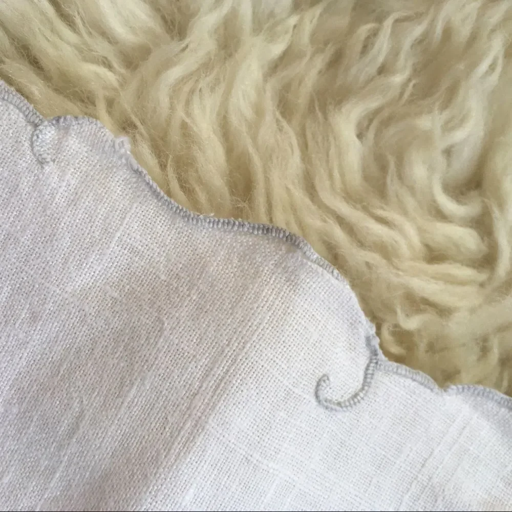 Vintage 30s Handmade Embroidered Doily/ Napkin